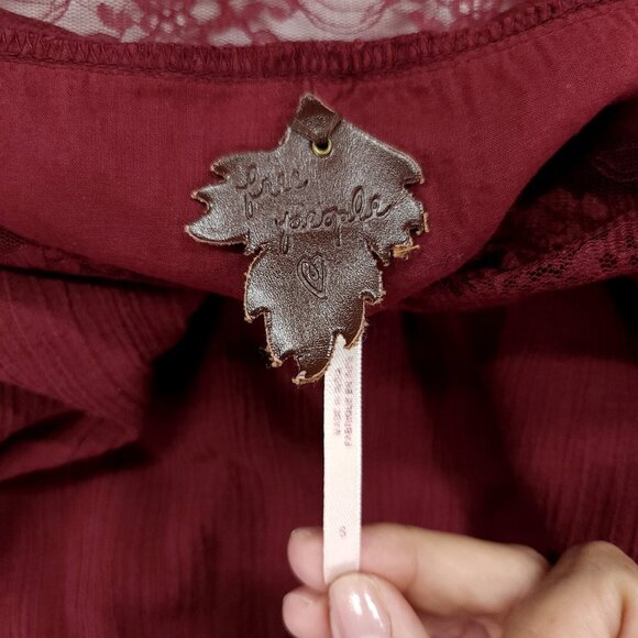 Free People Rare Vintage Leaf Tag Womens Tunic Top Size Small Lace Trim Y2K - Picture 7 of 15